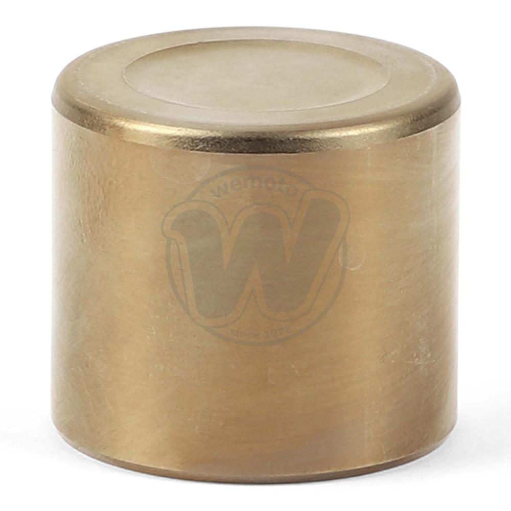 0YX7029_ad5715 three.jpg